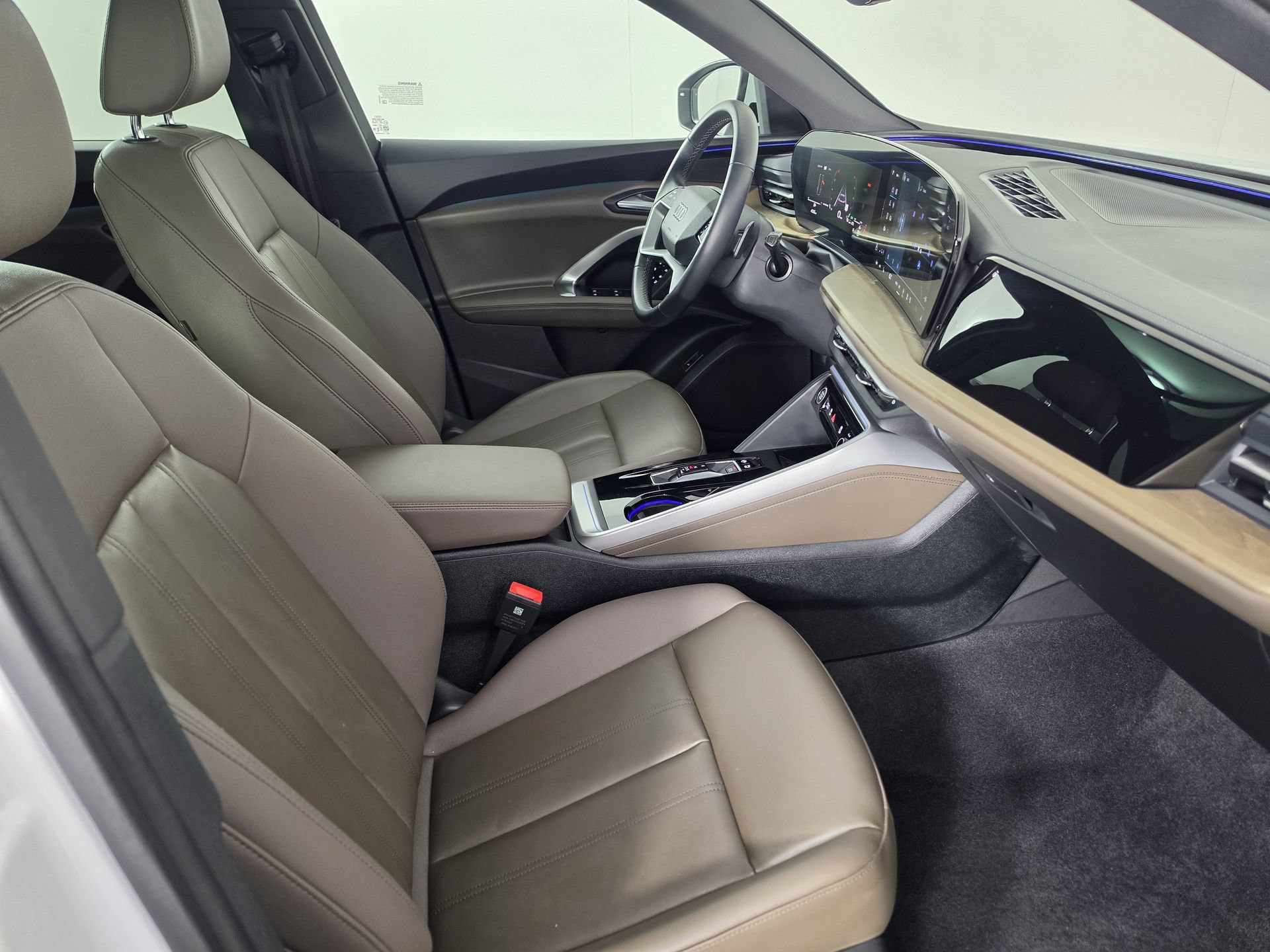 Used 2025 Audi Q5 Premium w/ Convenience Package AWD/4WD image 30