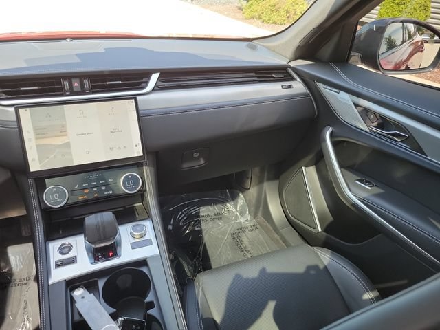 Certified 2025 Jaguar F-PACE R-Dynamic S AWD/4WD image 19