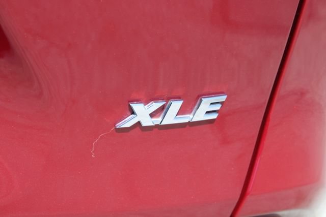 Used 2022 Toyota RAV4 XLE FWD image 9