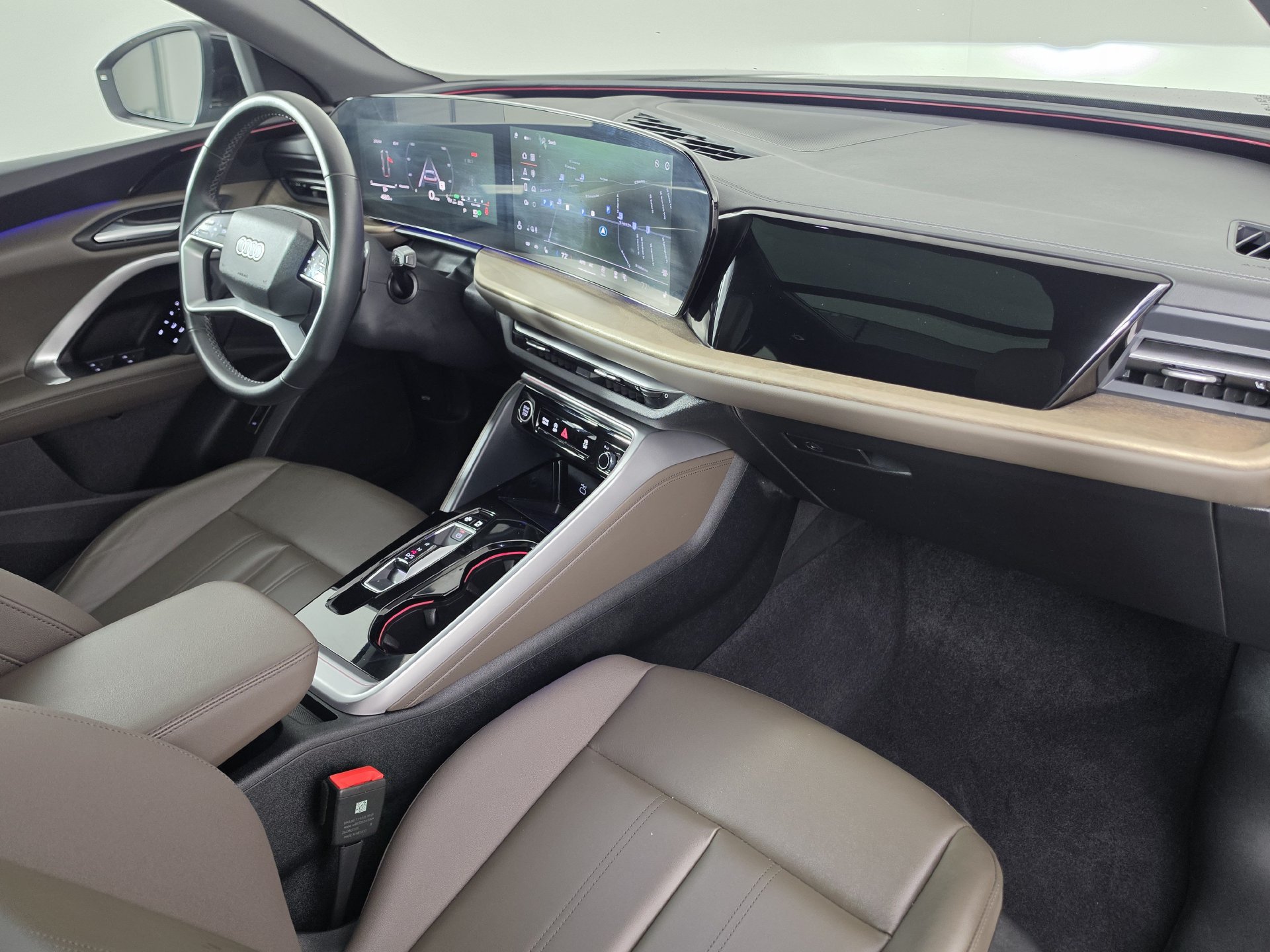 Used 2025 Audi Q5 Premium w/ Convenience Package AWD/4WD image 33