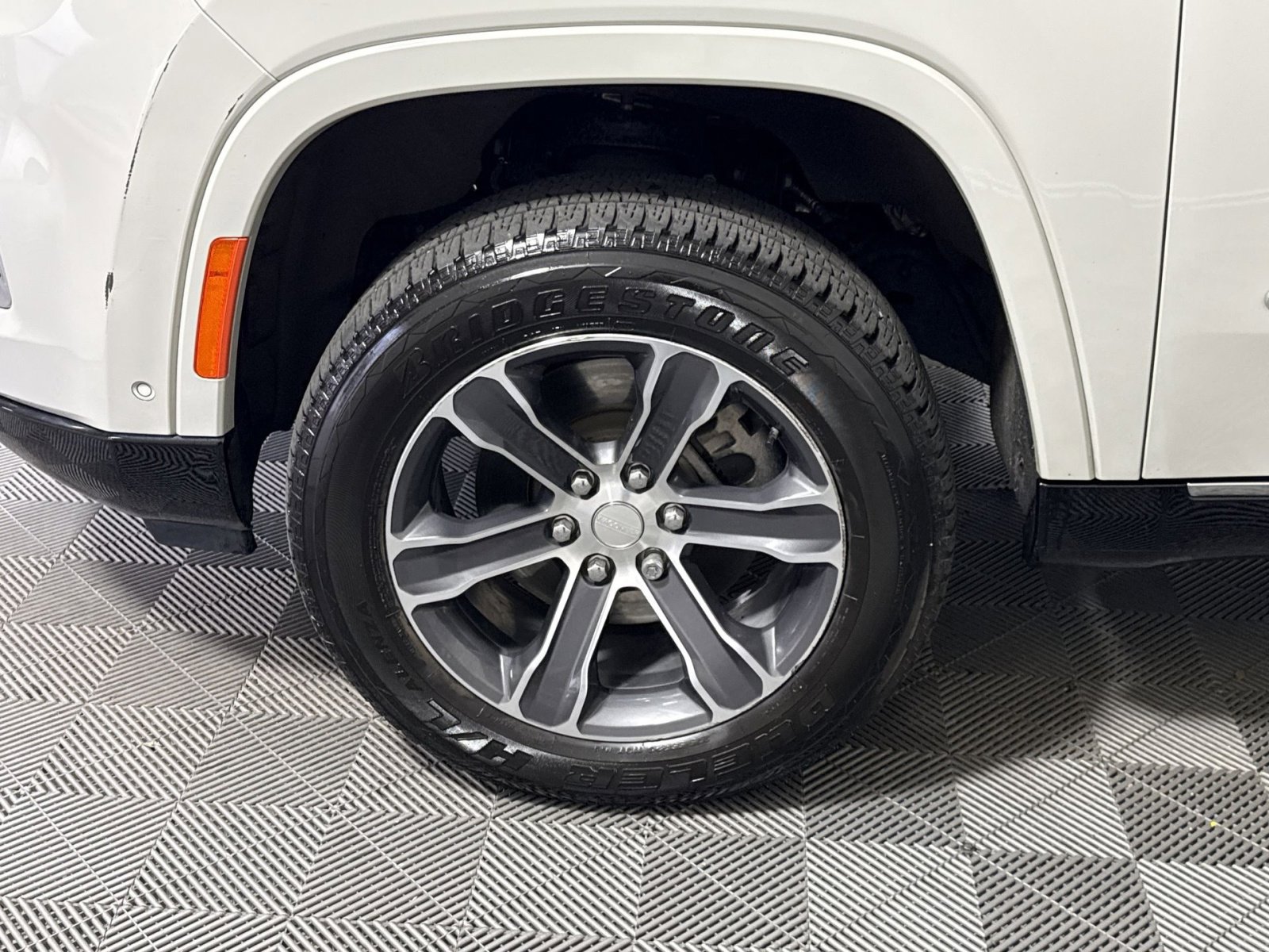 Used 2022 Jeep Grand Wagoneer Series I AWD/4WD image 12
