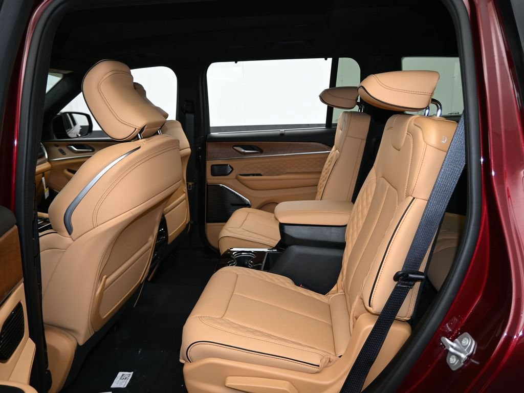 New 2025 Jeep Grand Cherokee L Summit AWD/4WD image 32