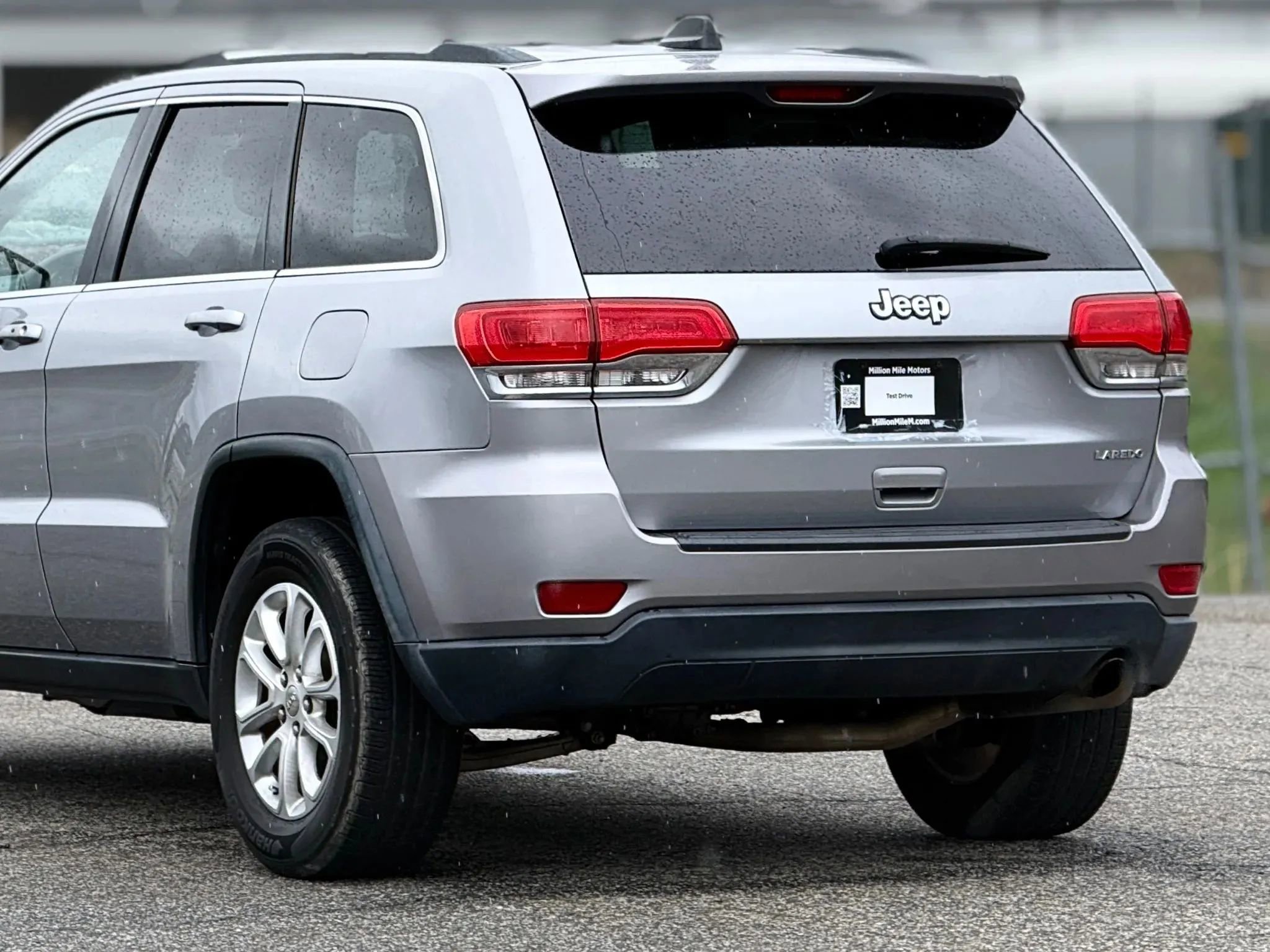 Used 2014 Jeep Grand Cherokee Laredo w/ 18" Wheel & 8.4" Radio Group image 16