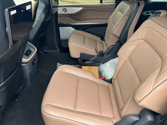 New 2027 Lincoln Navigator L Black Label AWD/4WD image 23