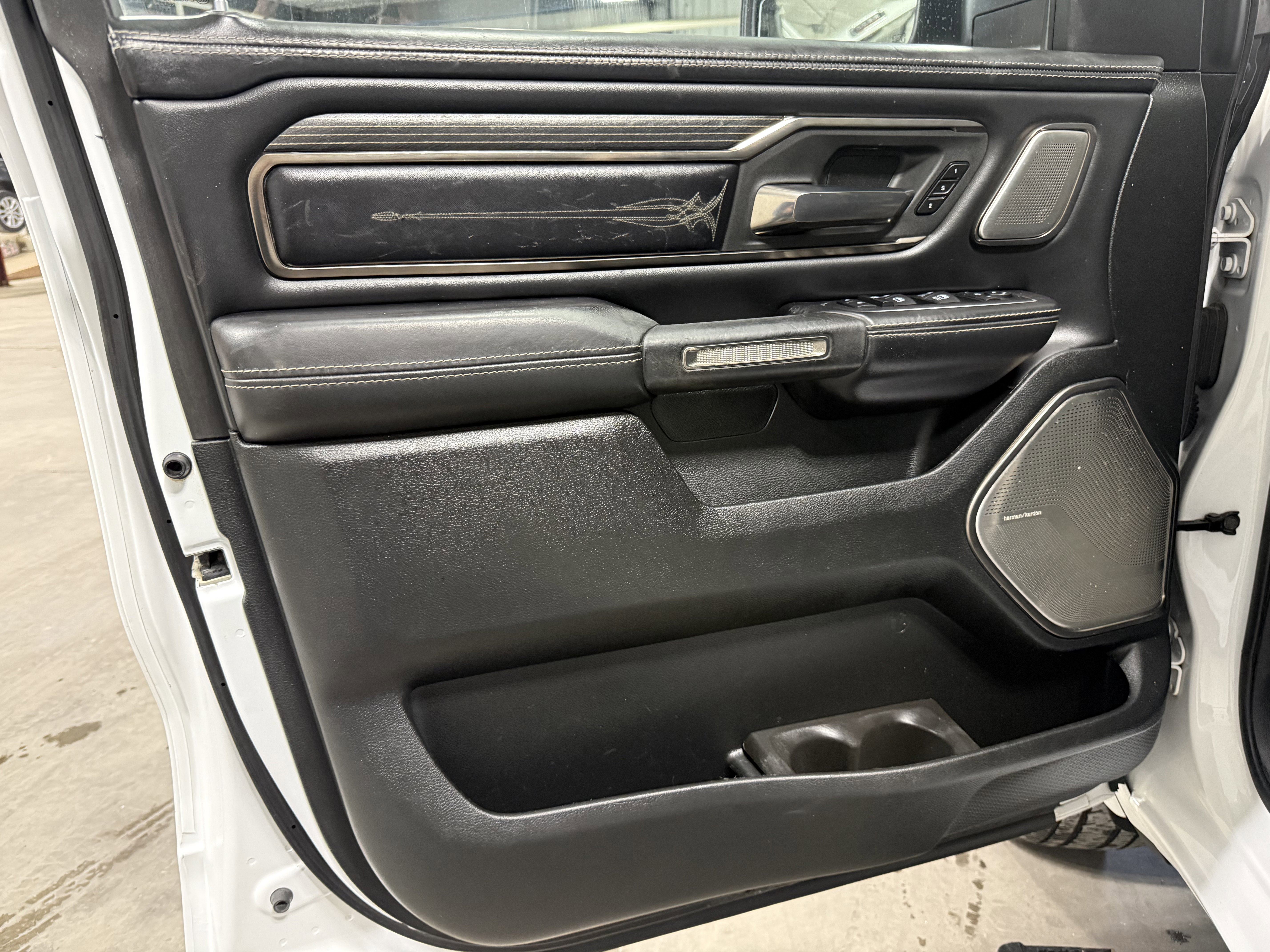 Used 2021 RAM 1500 Limited AWD/4WD image 16