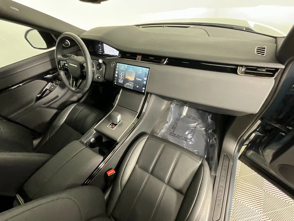 Used 2026 Land Rover Range Rover Evoque S image 16