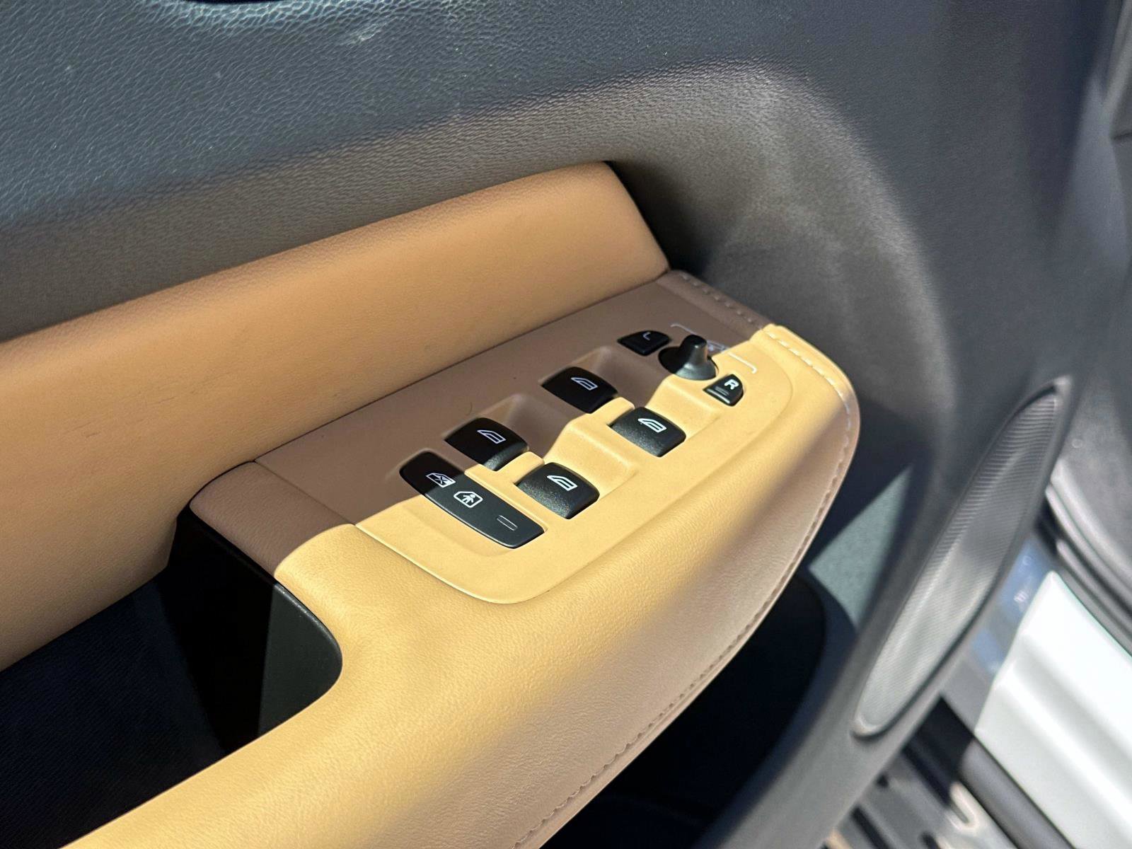 Certified 2025 Volkswagen Atlas SE image 81