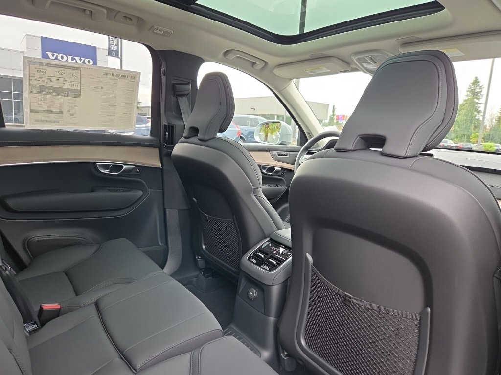New 2026 Volvo XC90 T8 Plus image 8