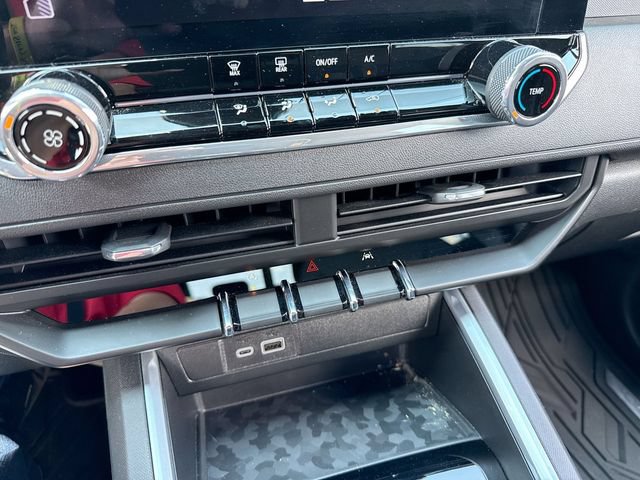 Certified 2024 Chevrolet Colorado Trail Boss AWD/4WD image 19