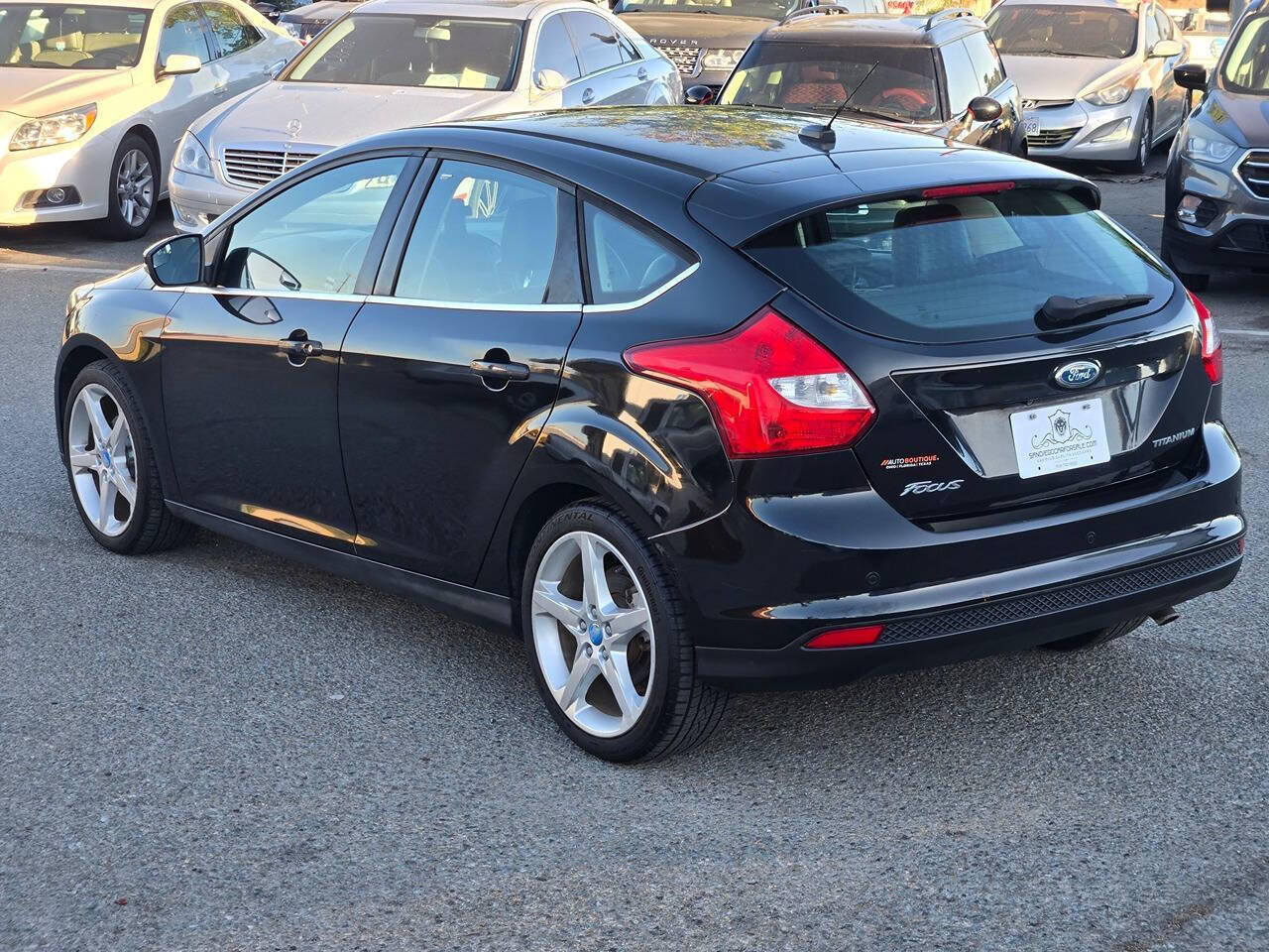 Used 2012 Ford Focus Titanium FWD image 11