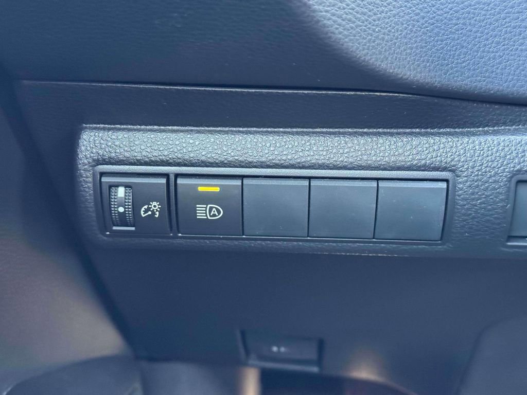 Used 2023 Toyota Corolla LE w/ Carpet Mat Package (TMS) image 18