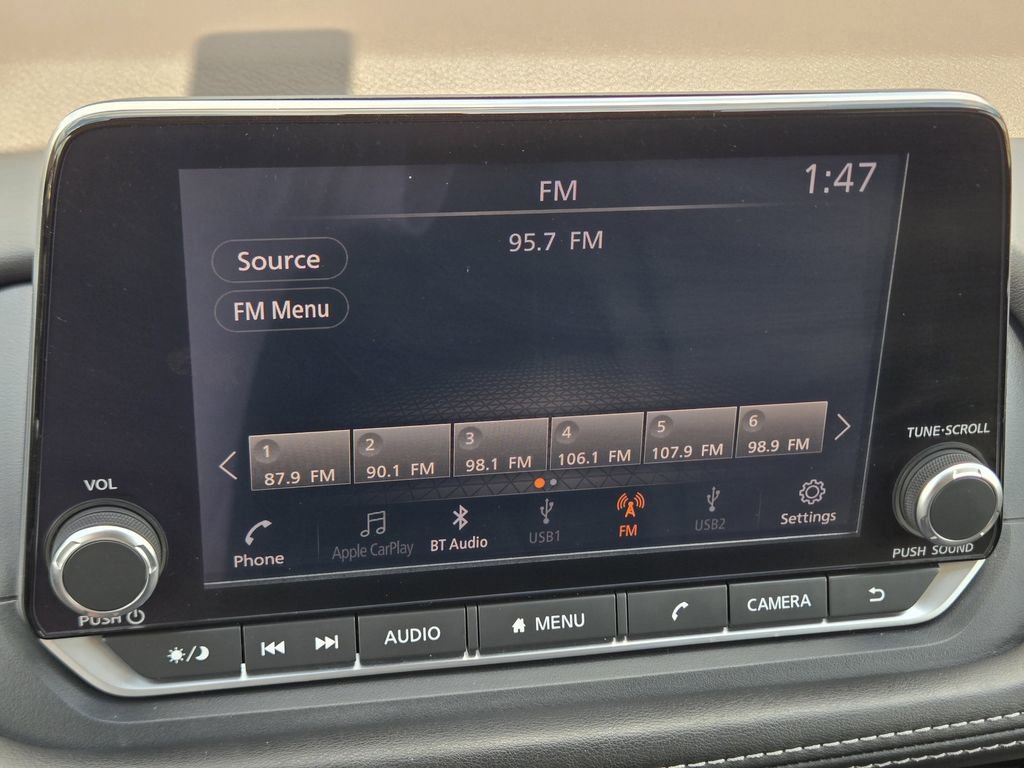 Used 2022 Nissan Rogue SV image 21