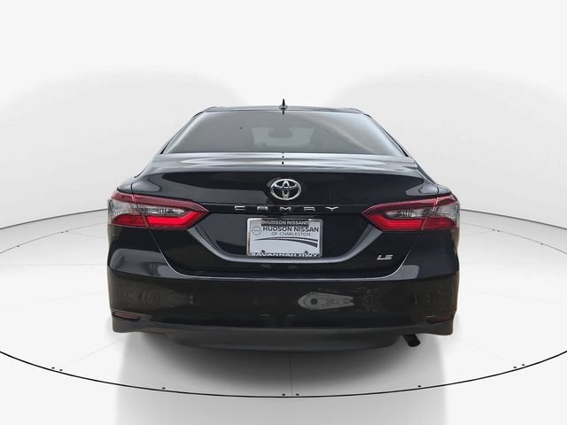 Used 2024 Toyota Camry LE w/ Convenience Package FWD image 5