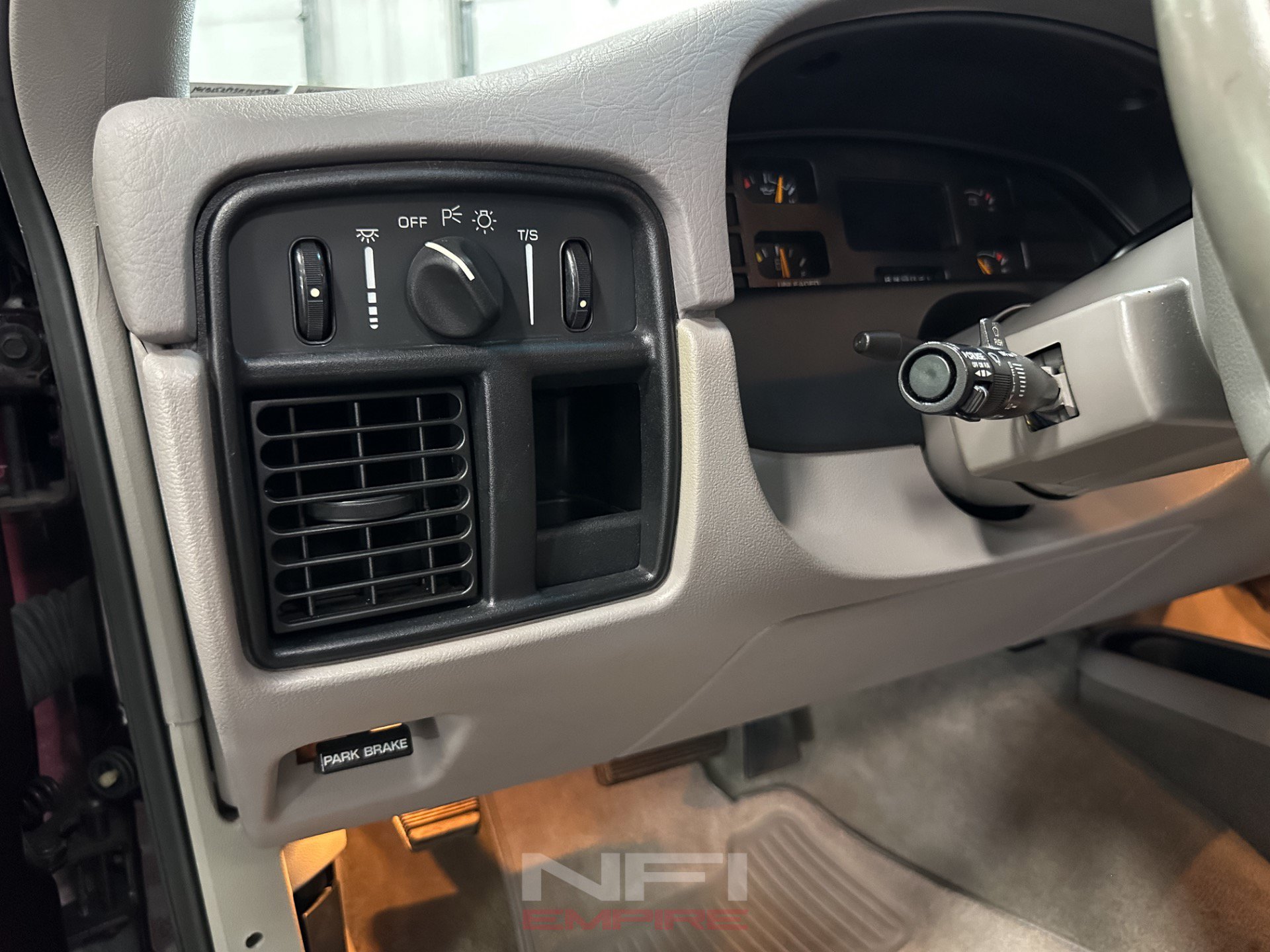 Used 1995 Chevrolet Impala SS RWD image 30