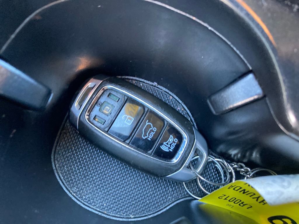 Used 2019 Hyundai Santa Fe SEL image 38