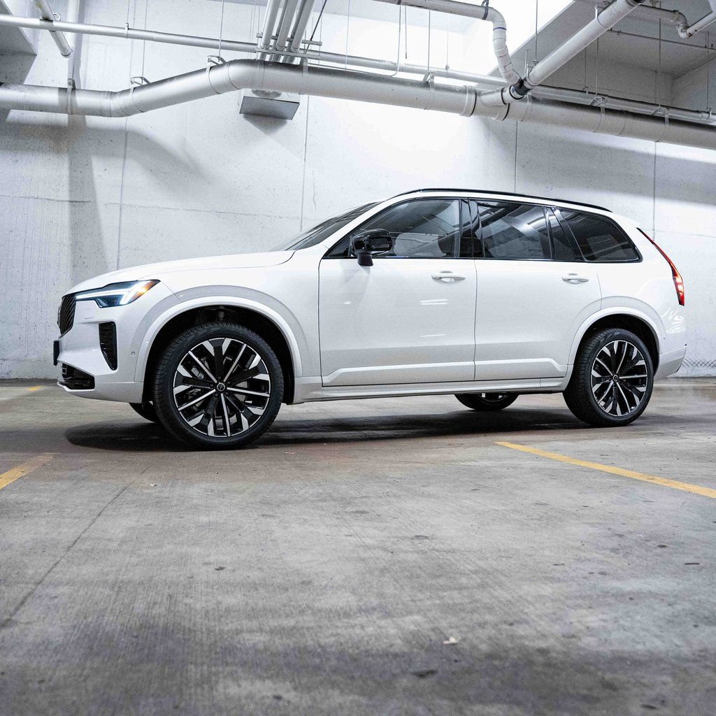 New 2026 Volvo XC90 B6 Ultra w/ Protection Package Premier AWD/4WD image 3