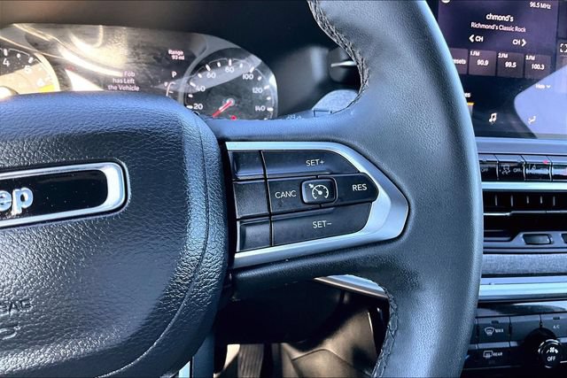 Used 2024 Jeep Compass Latitude AWD/4WD image 12