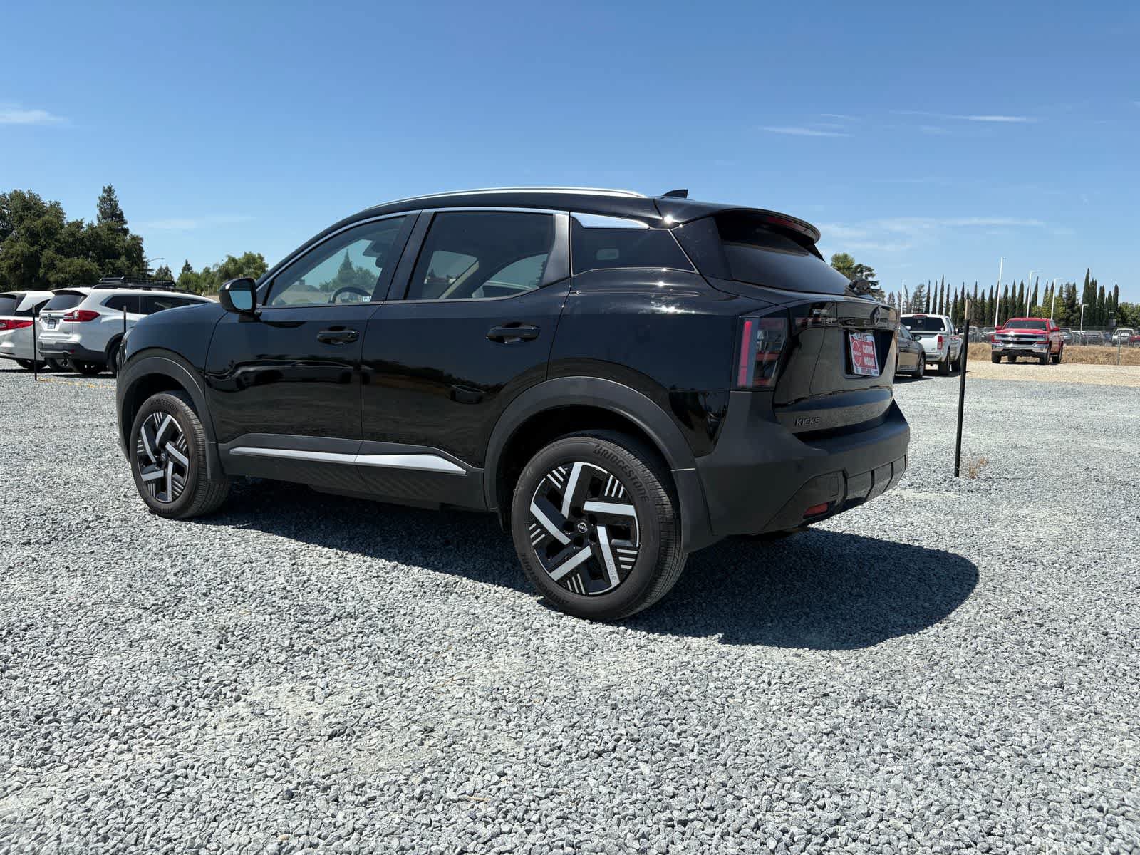 Used 2026 Nissan Kicks SV FWD image 8