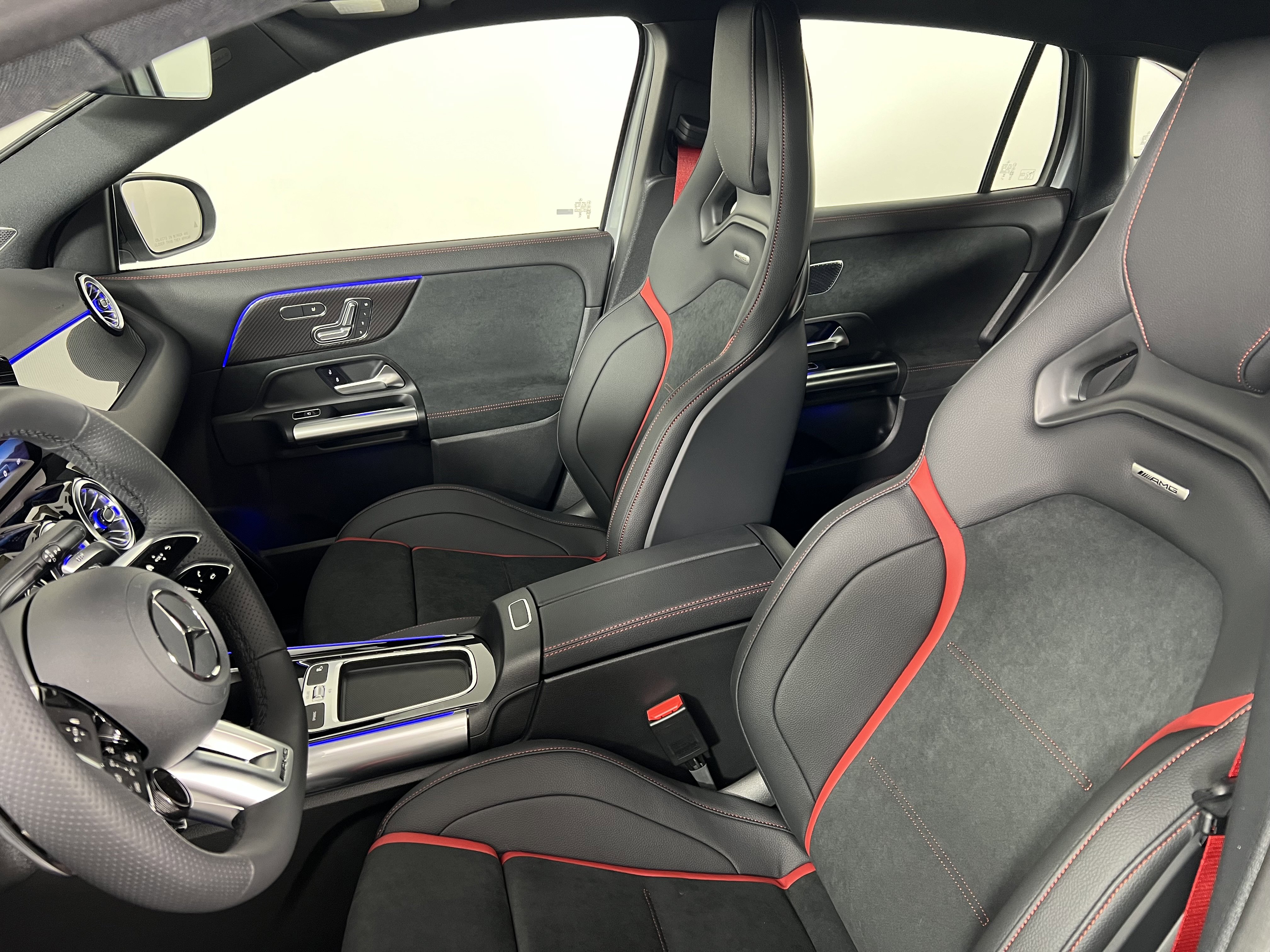 New 2026 Mercedes-Benz GLA 35 AMG 4MATIC image 17