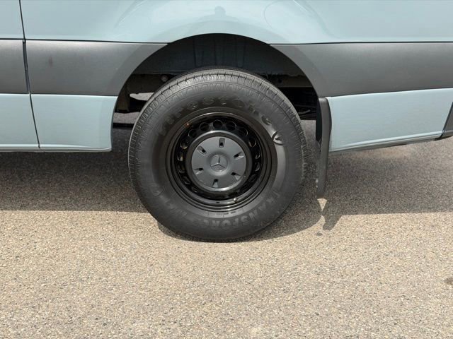 Used 2021 Mercedes-Benz Sprinter 1500 image 13