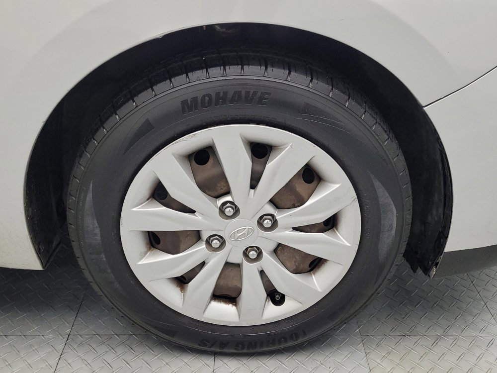 Used 2018 Hyundai Accent SE image 31