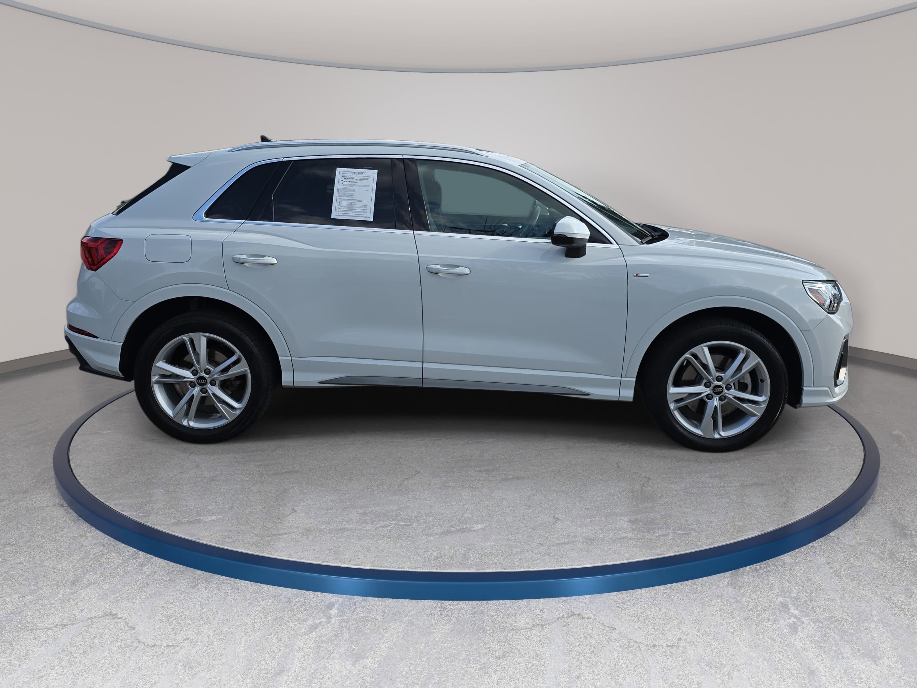 Used 2022 Audi Q3 2.0T Premium Plus image 4