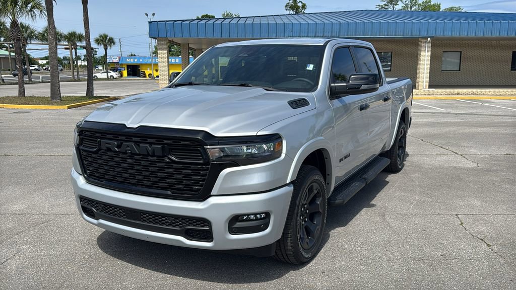 New 2026 RAM 1500 4x4 Crew Cab image 2