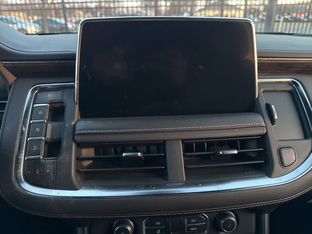 Used 2023 Chevrolet Suburban Premier image 8