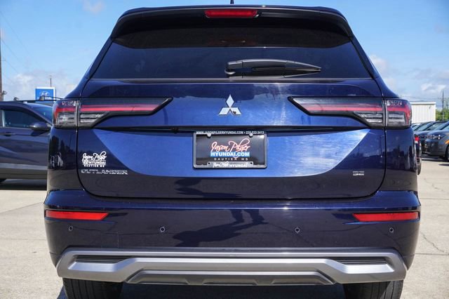 Used 2025 Mitsubishi Outlander SE image 6