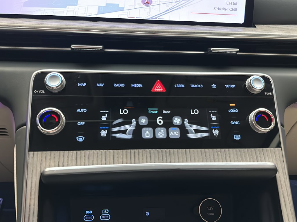 Certified 2025 Genesis GV80 2.5T Prestige AWD/4WD image 33