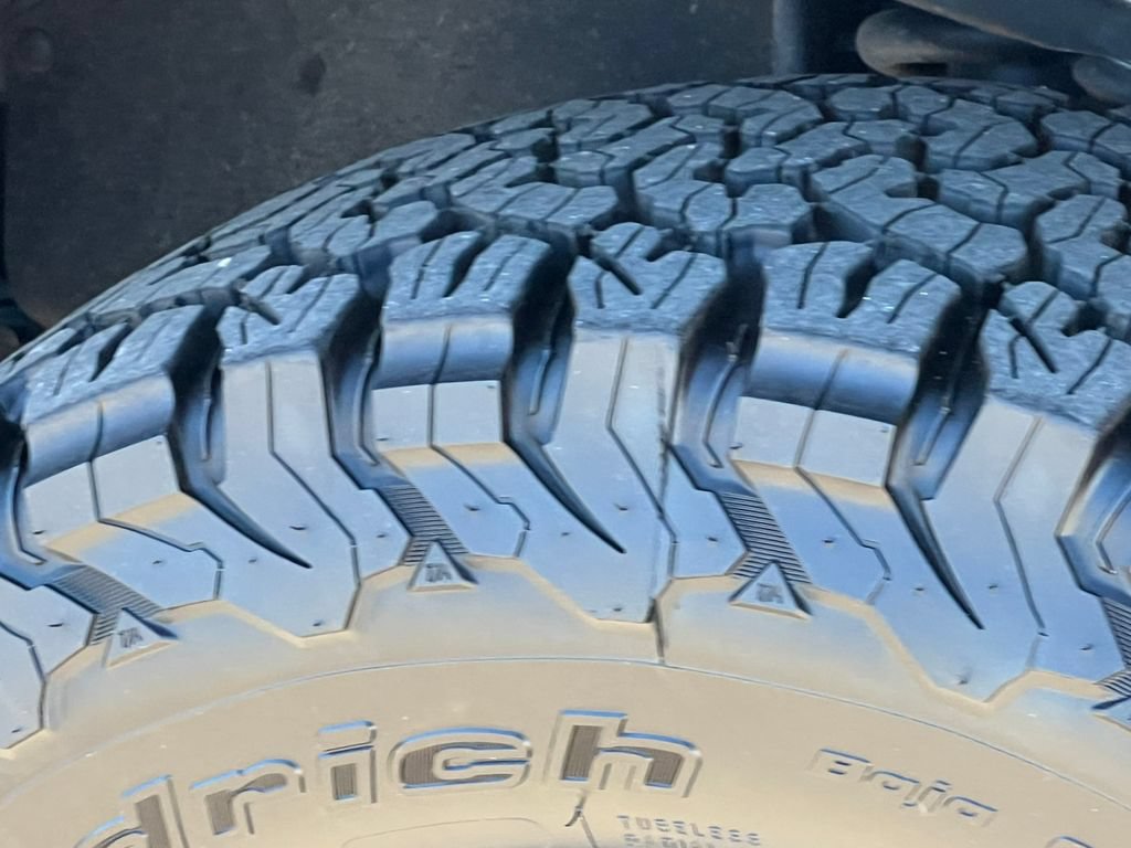 Used 2018 Toyota Tundra SR5 w/ SR5 Upgrade Package RWD image 8