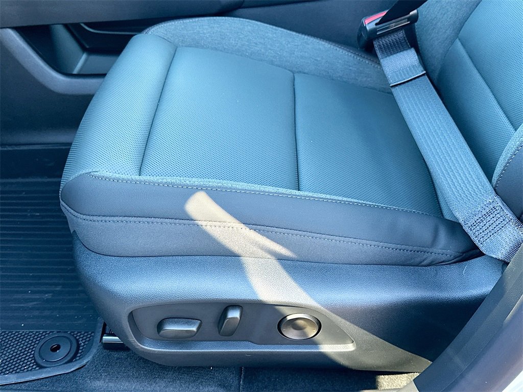 New 2026 GMC Terrain AT4 w/ Convenience Package III image 9