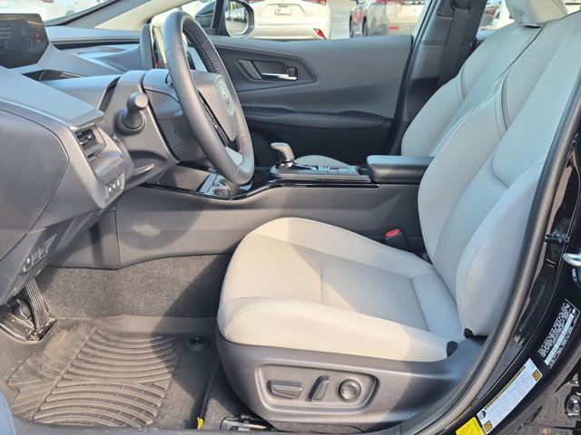 Certified 2027 Toyota Prius XLE FWD image 9
