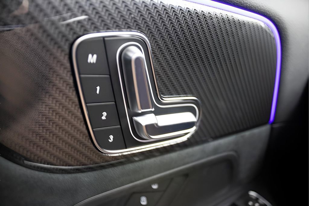 Used 2025 Mercedes-Benz GLA 250 image 22