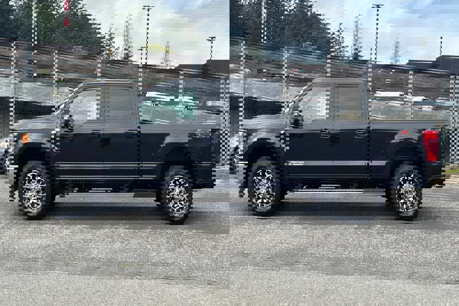 Used 2020 Ford F250 Lariat w/ Lariat Value Package image 7