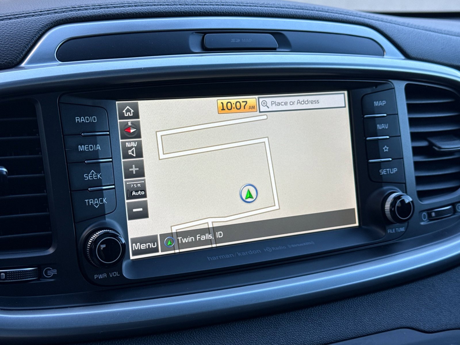 Used 2019 Kia Sorento SX image 22