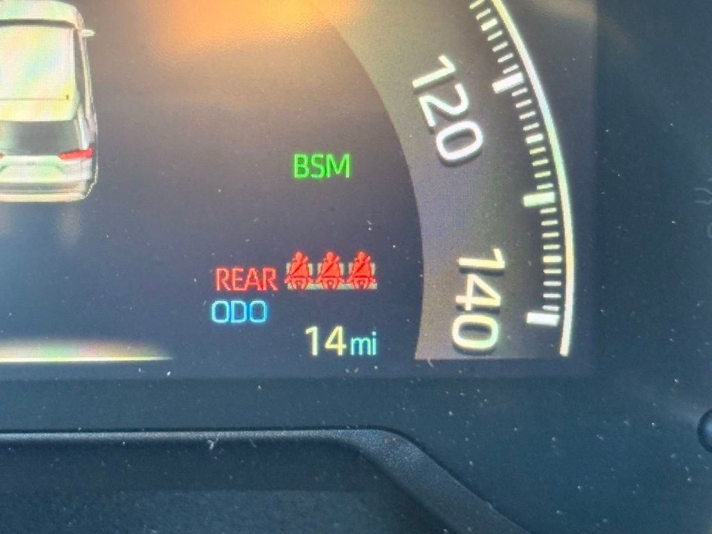 Used 2025 Toyota RAV4 XLE image 13