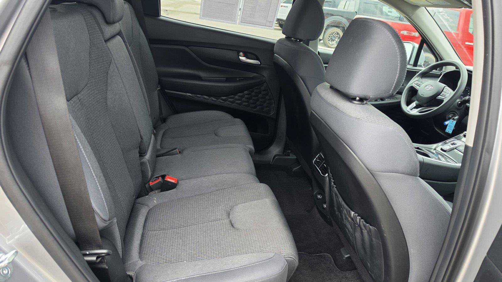 Used 2023 Hyundai Santa Fe SE AWD/4WD image 28