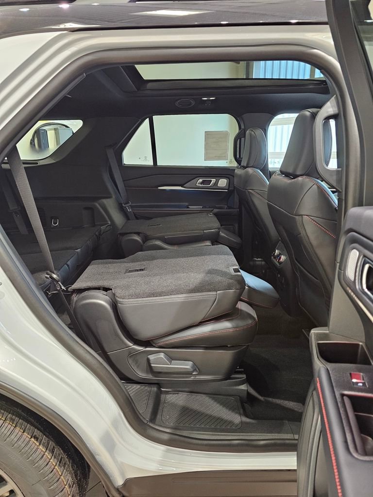 New 2026 Ford Explorer ST w/ Sun And Sound Package image 32