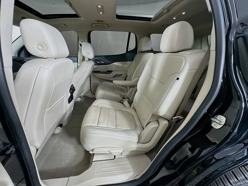 Used 2020 GMC Acadia Denali w/ Technology Package FWD image 35