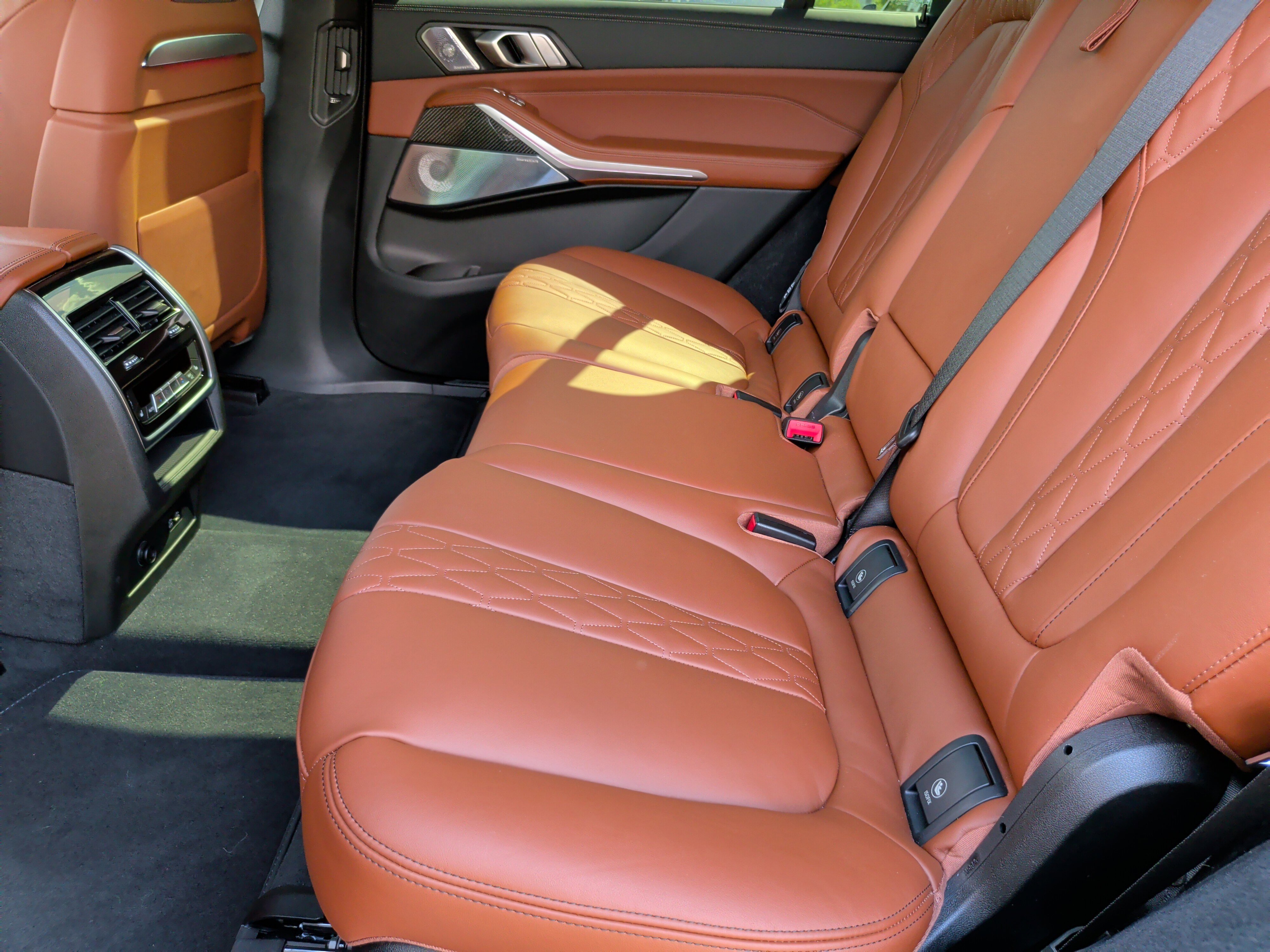 Used 2024 BMW X7 M60i w/ Executive Package image 42