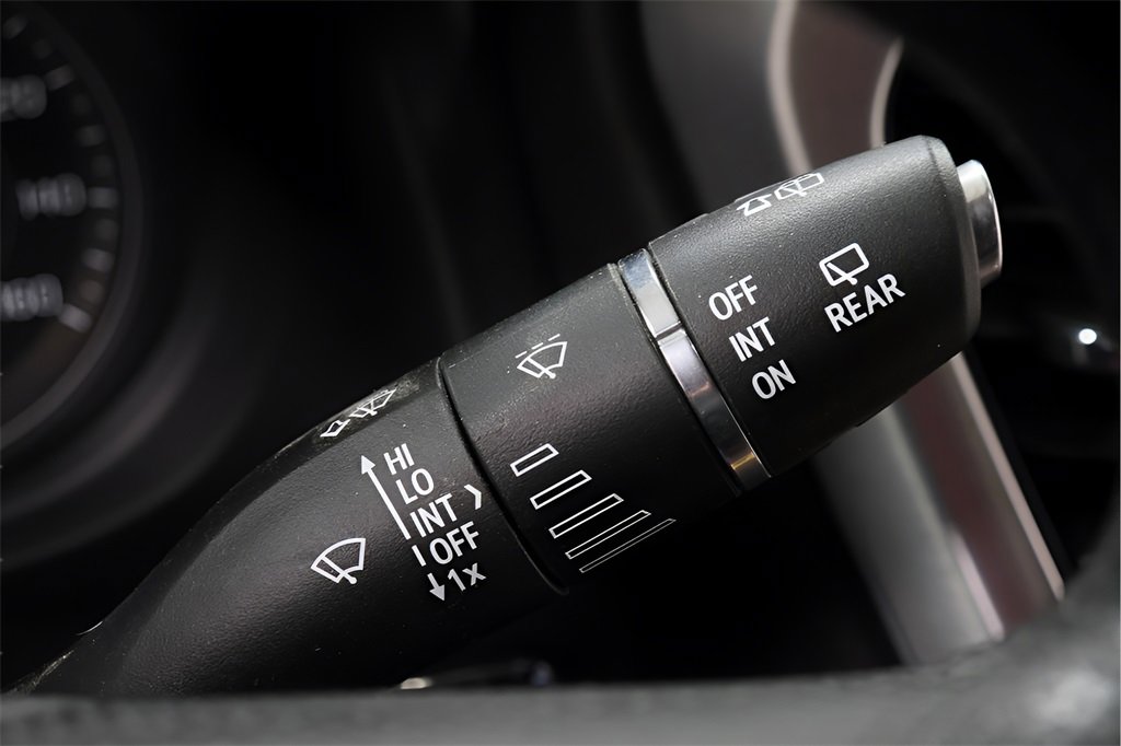 Used 2023 GMC Acadia SLE w/ Driver Convenience Package image 15