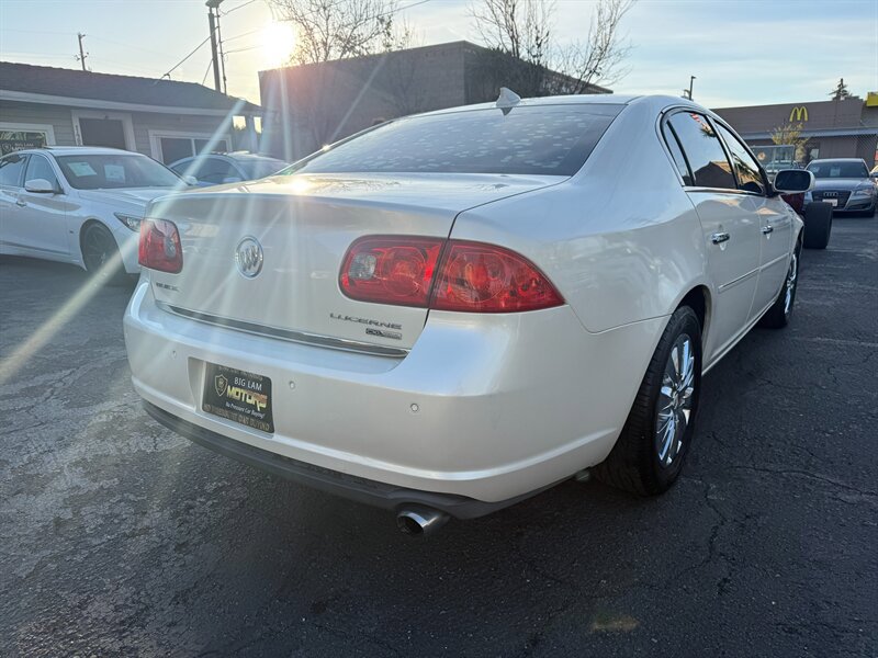 Used 2009 Buick Lucerne CXL w/ Driver Confidence Package FWD image 5