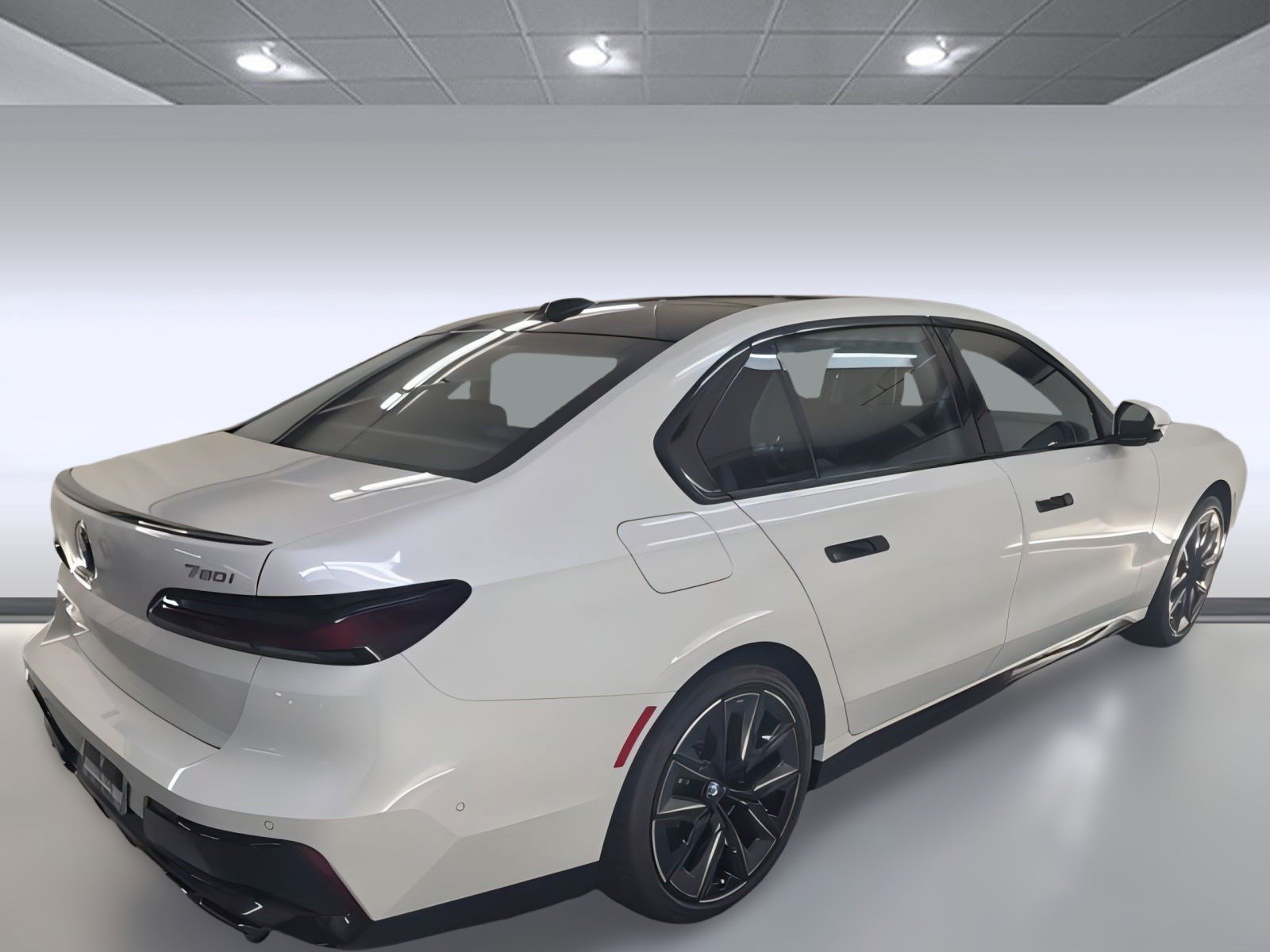 Used 2025 BMW 760i xDrive w/ Executive Package image 6