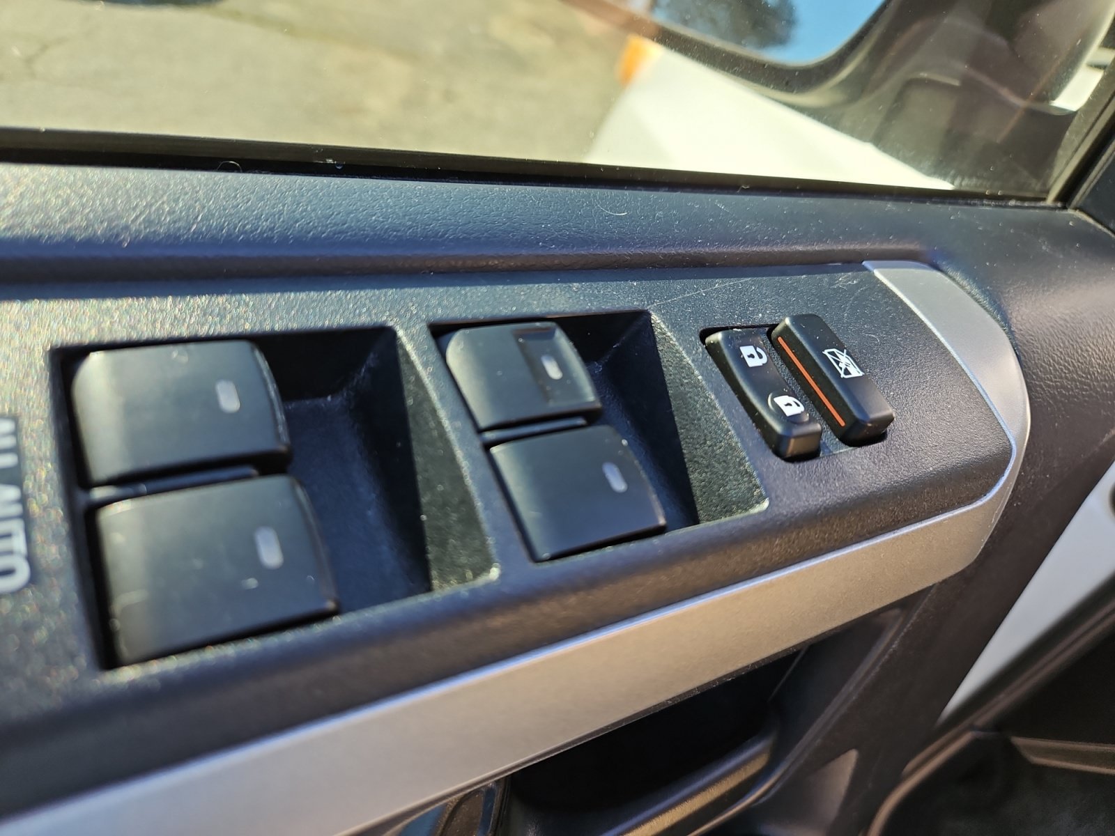 Used 2013 Toyota 4Runner Limited AWD/4WD image 23