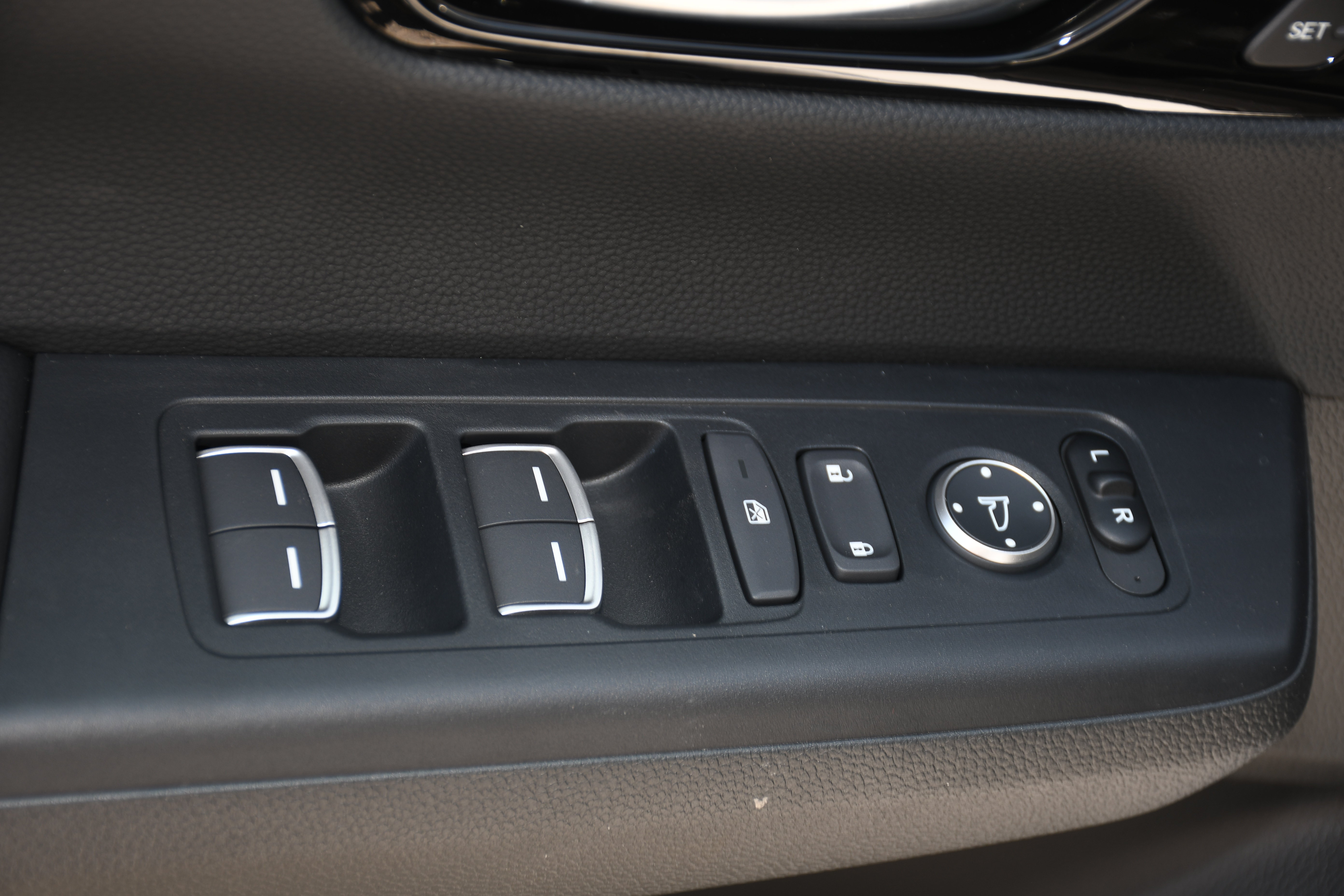 New 2026 Honda CR-V EX-L image 6
