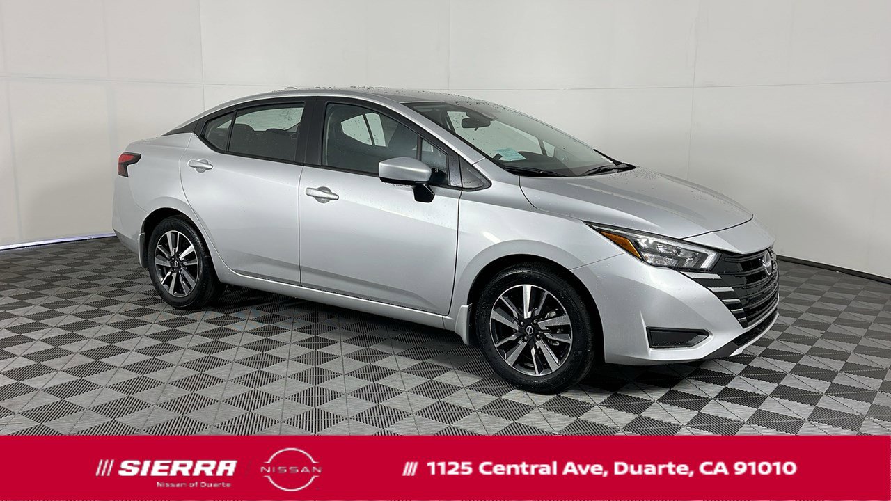 New 2025 Nissan Versa SV w/ Trunk Package