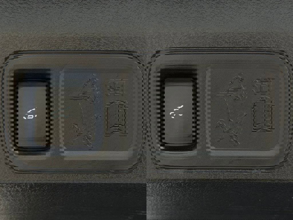 Used 2021 Ford Expedition Max XLT image 33