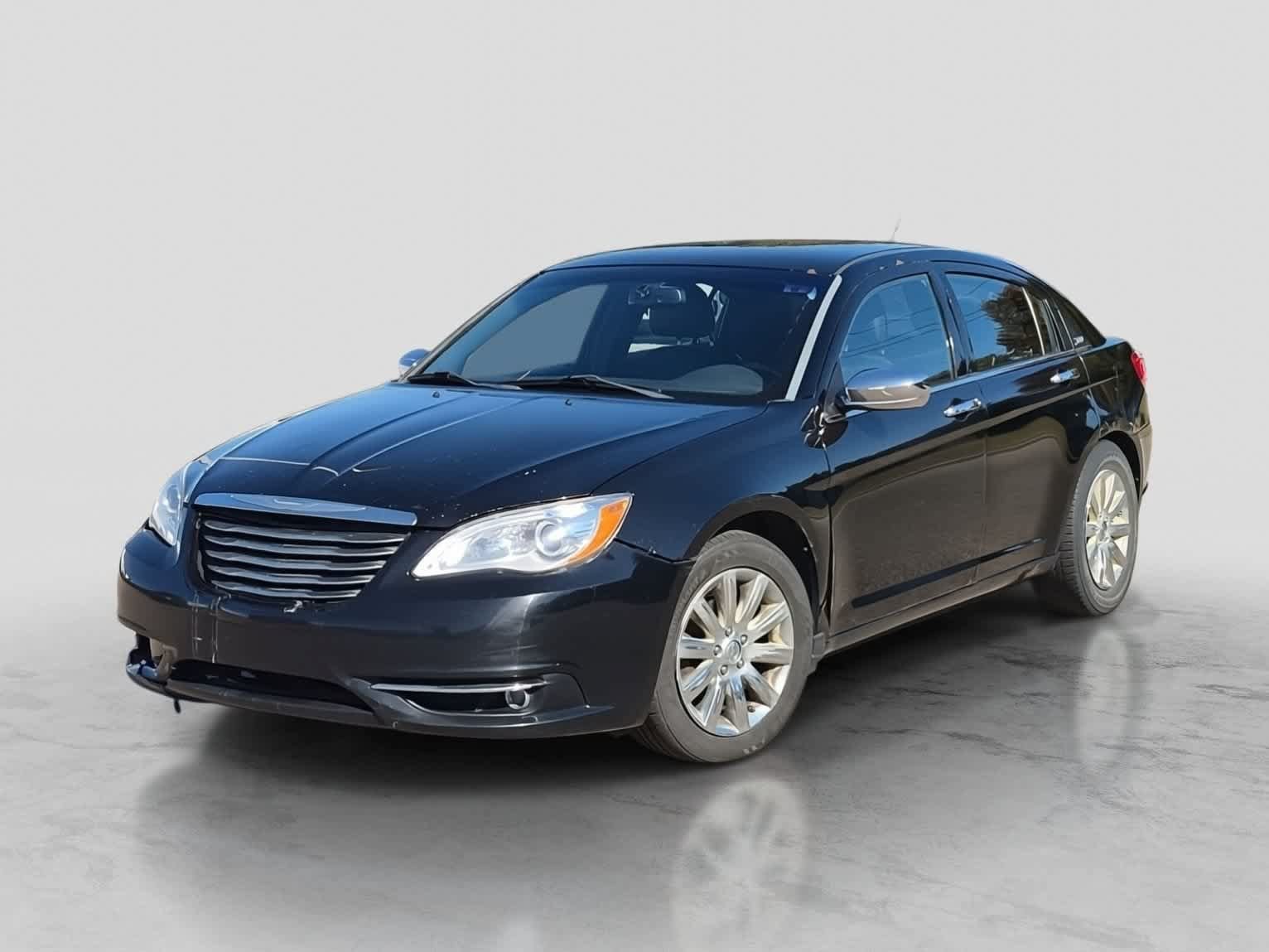 Used 2013 Chrysler 200 Limited FWD image 1