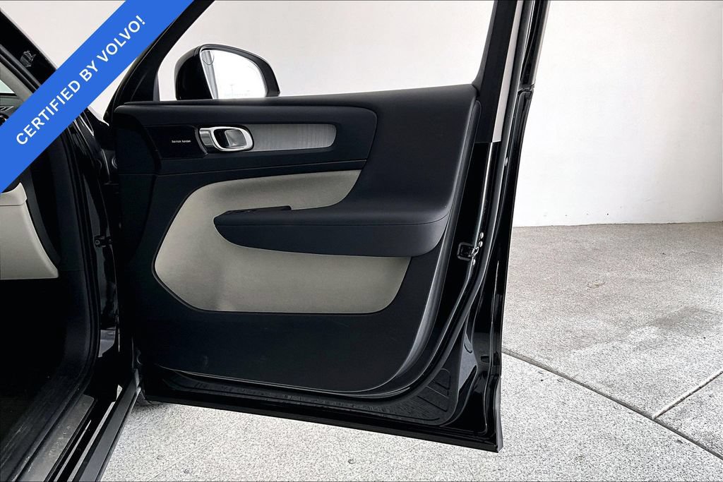 Certified 2024 Volvo XC40 B5 Plus w/ Protection Package Premier AWD/4WD image 22